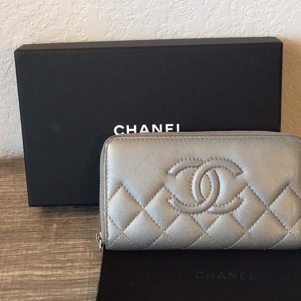 Chanel Silver Quilted Wallet with Iconic CC Logo